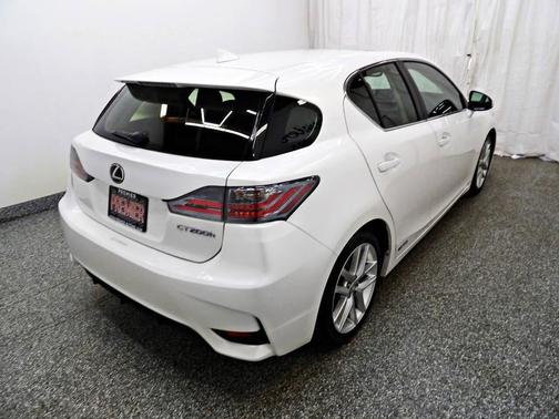 White 2016 Lexus CT 200h Base