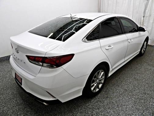 2018 Hyundai SONATA SE