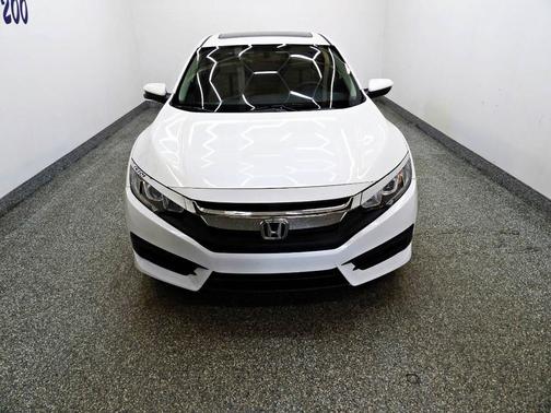 White 2017 Honda Civic EX