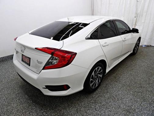 White 2017 Honda Civic EX