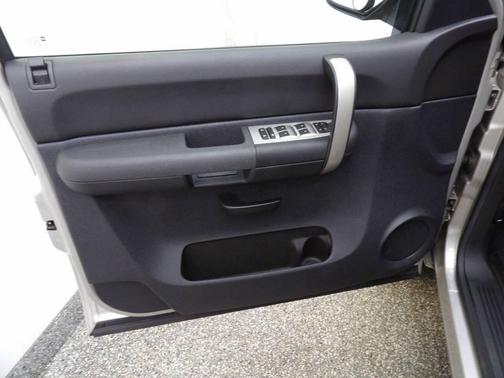Silver 2009 Chevrolet Silverado 1500 LT Extended Cab