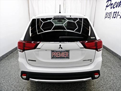 2016 Mitsubishi Outlander SE