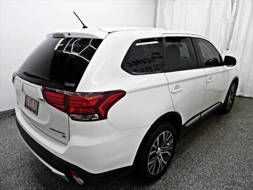 2016 Mitsubishi Outlander SE
