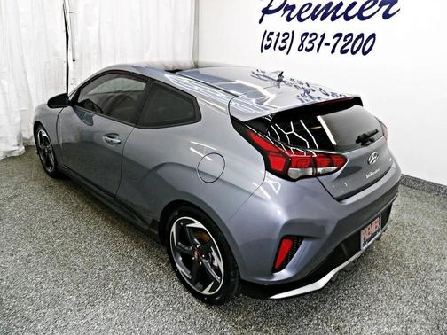 2019 Hyundai Veloster Base