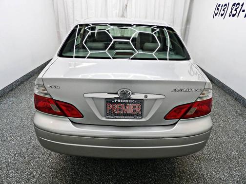 2003 Toyota Avalon XLS
