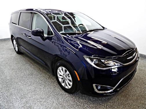 2019 Chrysler Pacifica Touring Plus