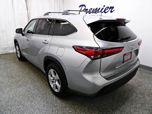 2021 Toyota Highlander LE