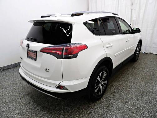 White 2018 Toyota RAV4 XLE