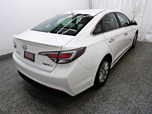 White 2016 Hyundai SONATA Hybrid SE
