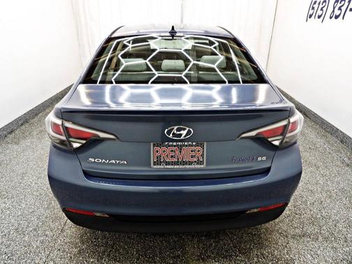 2016 Hyundai SONATA Hybrid SE