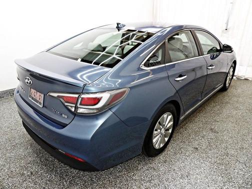 2016 Hyundai SONATA Hybrid SE