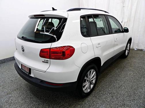 White 2018 Volkswagen Tiguan Limited 2.0T 4MOTION