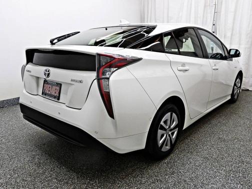 2017 Toyota Prius Four Touring