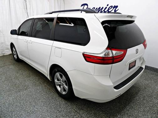White 2015 Toyota Sienna LE