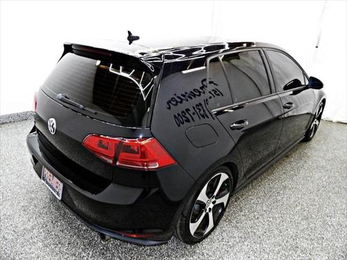 2016 Volkswagen Golf GTI 2.0T SE 4-Door