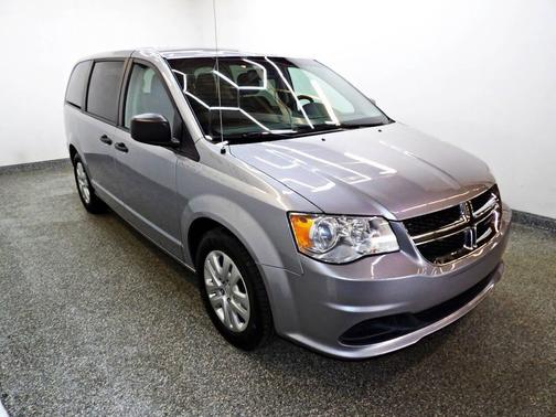 Gray 2019 Dodge Grand Caravan SE
