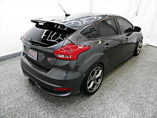 2017 Ford Focus ST