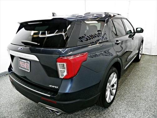 2022 Ford Explorer Platinum AWD 4dr SUV