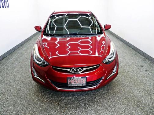 Red 2015 Hyundai ELANTRA SE