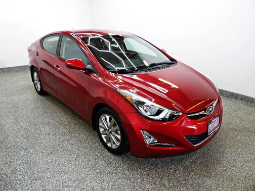 Red 2015 Hyundai ELANTRA SE