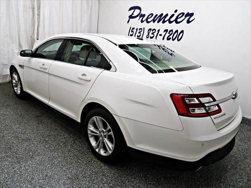 2016 Ford Taurus SEL 4dr Sedan