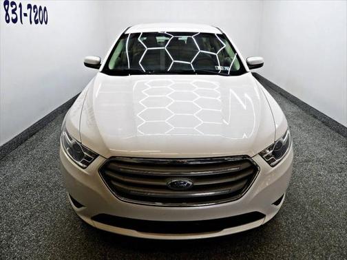2016 Ford Taurus SEL 4dr Sedan