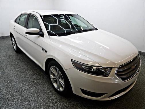 2016 Ford Taurus SEL 4dr Sedan