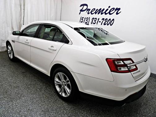 2016 Ford Taurus SEL 4dr Sedan