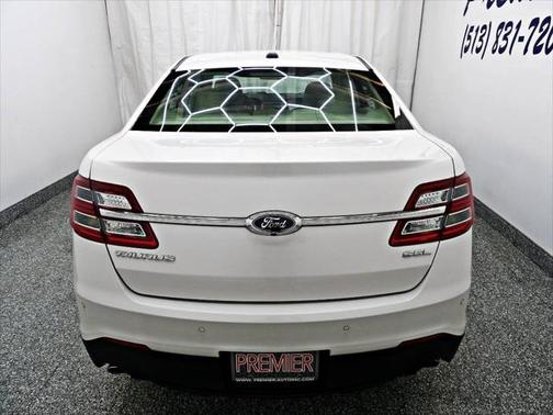2016 Ford Taurus SEL 4dr Sedan