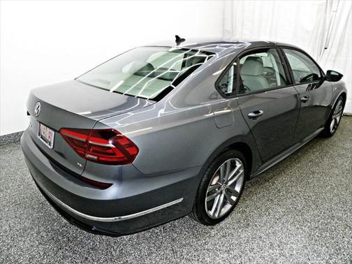 2018 Volkswagen Passat 2.0T SE