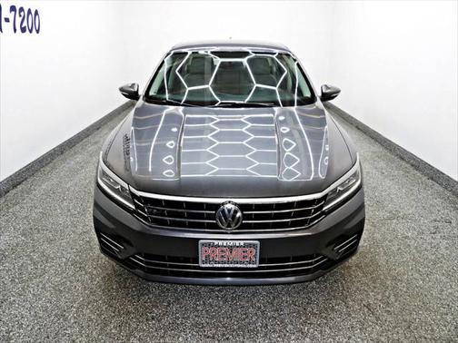 2018 Volkswagen Passat 2.0T SE