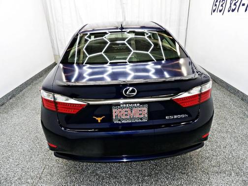2013 Lexus ES 300h Base