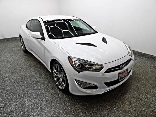 2014 Hyundai Genesis Coupe 2.0T R-Spec