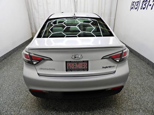 2016 Hyundai SONATA Hybrid SE