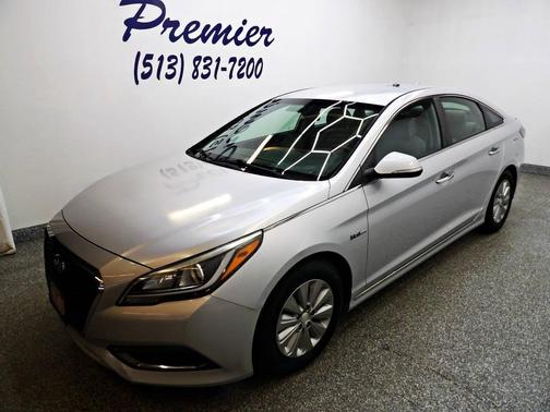 2016 Hyundai SONATA Hybrid SE