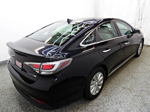 2016 Hyundai SONATA Hybrid SE
