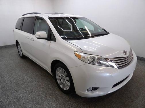 White 2014 Toyota Sienna Limited