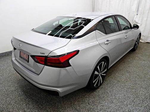 2021 Nissan Altima 2.5 SR 4dr Sedan
