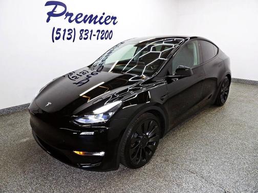 Black 2023 Tesla Model Y Performance AWD 4dr Crossover