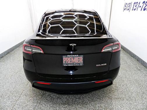 Black 2023 Tesla Model Y Performance AWD 4dr Crossover
