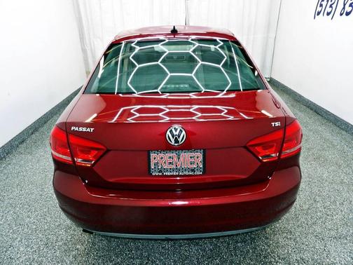 2015 Volkswagen Passat 1.8T Auto SE