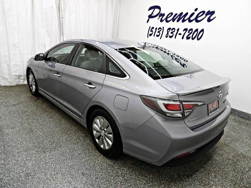 2016 Hyundai SONATA Hybrid SE