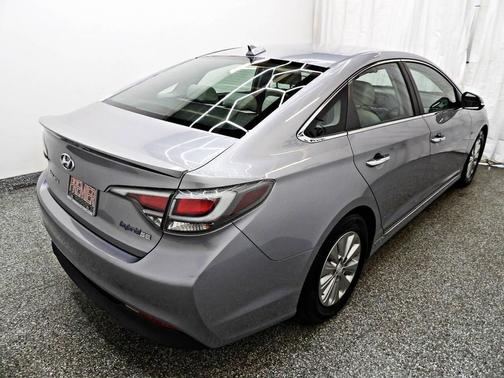 2016 Hyundai SONATA Hybrid SE