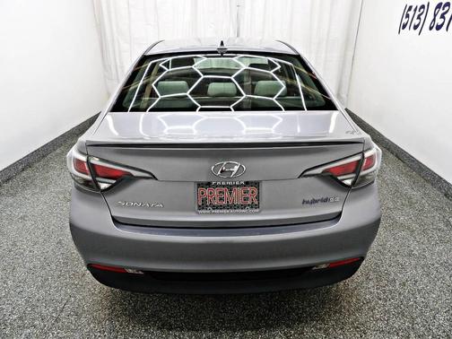 2016 Hyundai SONATA Hybrid SE