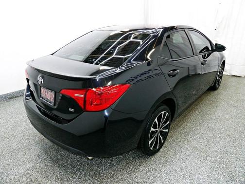 Black 2018 Toyota Corolla SE