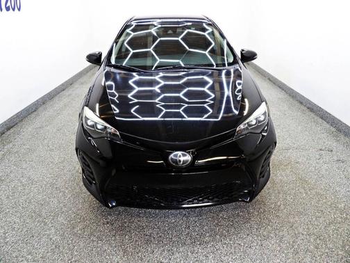 Black 2018 Toyota Corolla SE