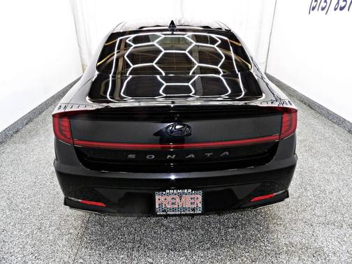 2022 Hyundai SONATA SE