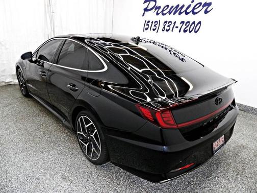 2022 Hyundai SONATA SE