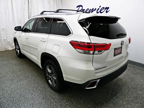 2019 Toyota Highlander Hybrid Platinum