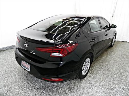 2020 Hyundai ELANTRA SE